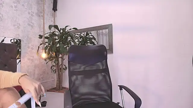 Snapshot of maddy_cooper_ chatting on December 27, 2024, 9:22 pm maddy cooper online show from December 27, 2024, 9:22 pm