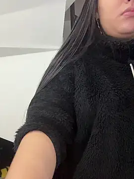 Snapshot of Annie9_ chatting on November 29, 2025, 3:50 am Annie9 online show from November 29, 2025, 3:50 am