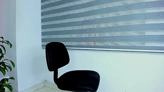 Snapshot of Annie9_ chatting on March 11, 2025, 6:41 am Annie9 online show from March 11, 2025, 6:41 am