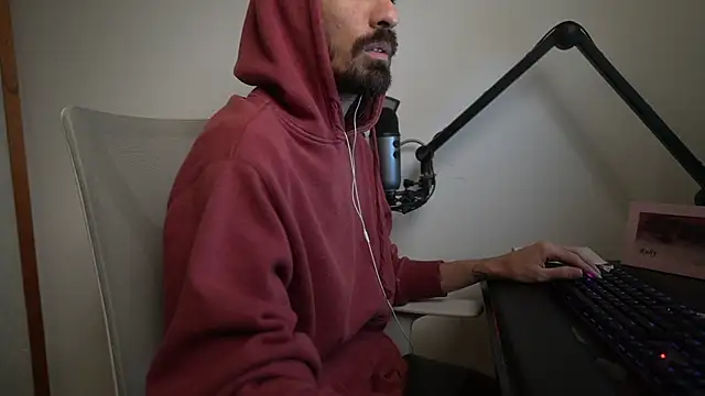 Snapshot of Your_Ice_cream chatting on April 9, 2026, 2:56 pm Your Ice cream online show from April 9, 2026, 2:56 pm