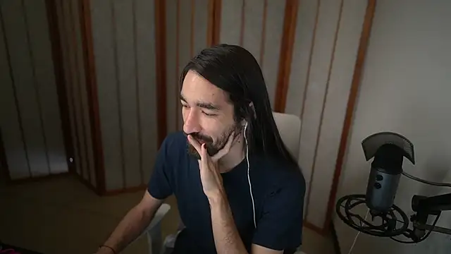 Snapshot of Your_Ice_cream chatting on April 3, 2026, 2:23 pm Your Ice cream online show from April 3, 2026, 2:23 pm