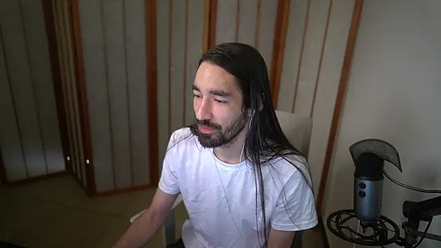 Snapshot of Your_Ice_cream chatting on March 31, 2026, 1:57 pm Your Ice cream online show from March 31, 2026, 1:57 pm