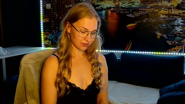 Snapshot of pusyavykusya chatting on July 6, 2026, 6:54 pm pusyavykusya online show from July 6, 2026, 6:54 pm