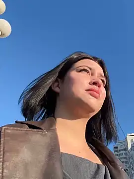 KikiWatson online show from November 29, 2025, 7:08 am