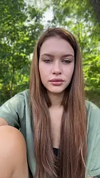 KikiWatson online show from June 19, 2026, 7:14 am
