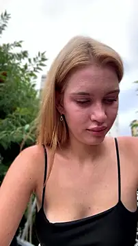 KikiWatson online show from July 14, 2026, 10:21 am