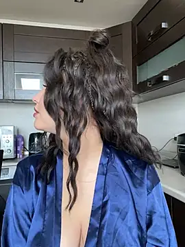 KikiWatson online show from February 21, 2025, 12:17 pm