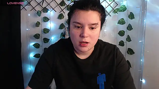 Nika 1  online show from April 10, 2026, 11:56 pm