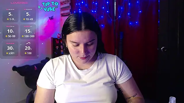 Nika 1  online show from October 15, 2025, 7:55 pm