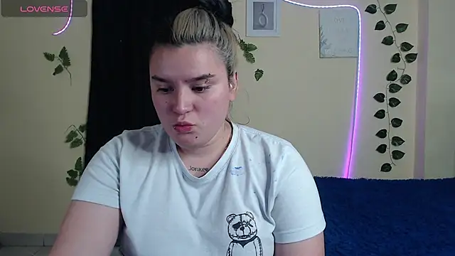 Nika 1  online show from January 10, 2026, 9:21 pm