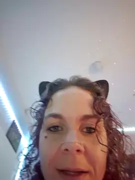 thatonespicychick online show from February 6, 2025, 6:51 am