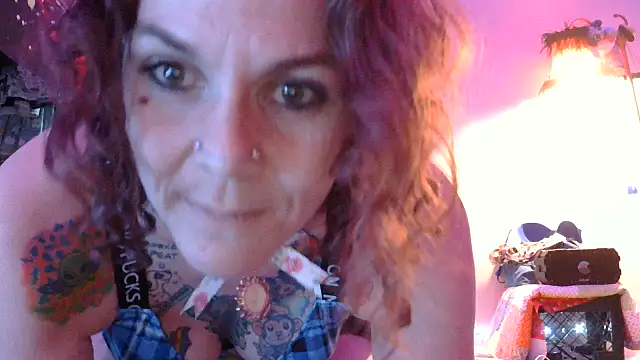 thatonespicychick online show from February 2, 2025, 1:12 am