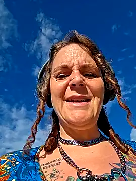 thatonespicychick online show from September 21, 2025, 2:22 pm