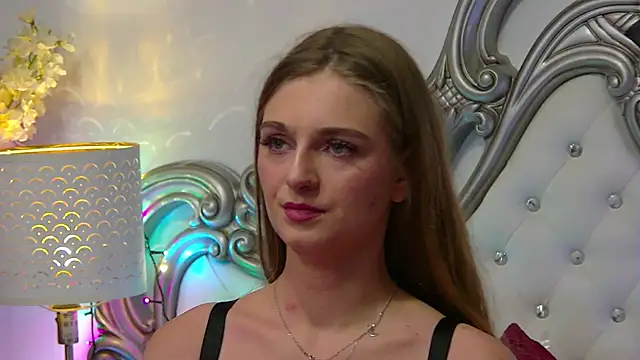 AdissonLane online show from December 22, 2025, 6:19 pm