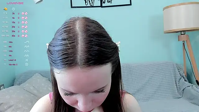 AlodiaHamblett online show from March 17, 2025, 5:56 am