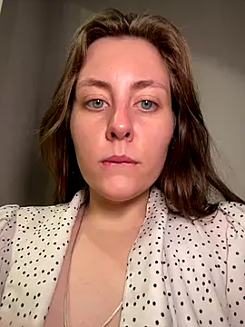 Topvi  online show from November 13, 2025, 10:35 pm