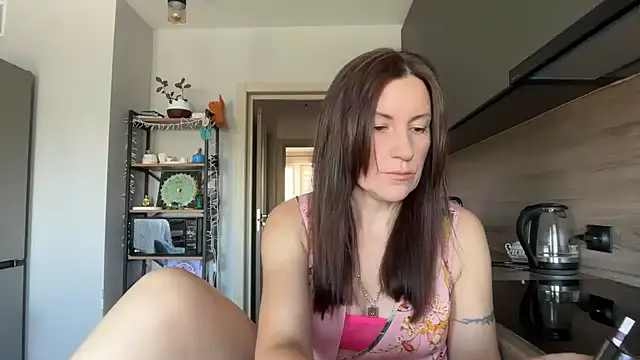 Snapshot of jainesummer chatting on September 10, 2025, 8:24 am jainesummer online show from September 10, 2025, 8:24 am