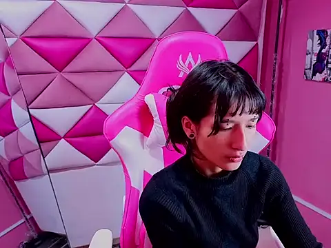 Snapshot of Danny_Face chatting on September 24, 2025, 1:17 pm Danny Face online show from September 24, 2025, 1:17 pm