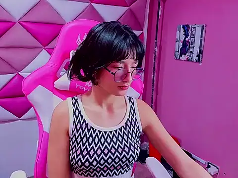 Snapshot of Danny_Face chatting on October 4, 2025, 2:07 pm Danny Face online show from October 4, 2025, 2:07 pm