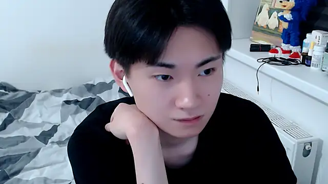 Miram Yu online show from May 1, 2026, 9:31 pm