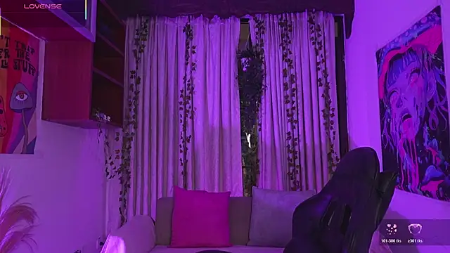 HannaRhodes online show from February 24, 2026, 2:29 pm