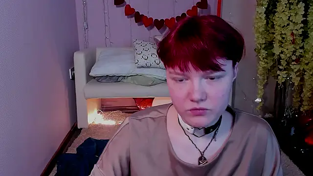 DreamyLuna online show from March 2, 2025, 8:35 pm