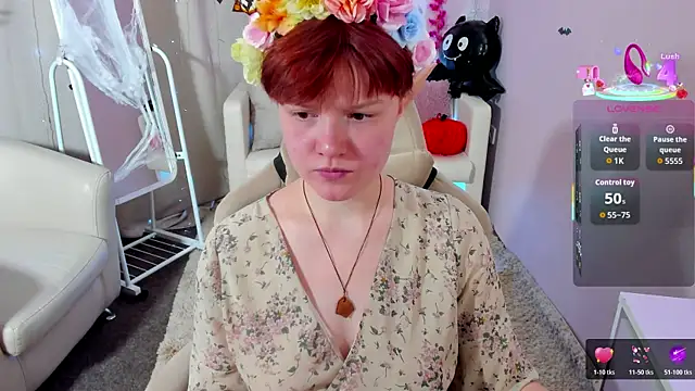 DreamyLuna online show from October 23, 2025, 8:29 pm