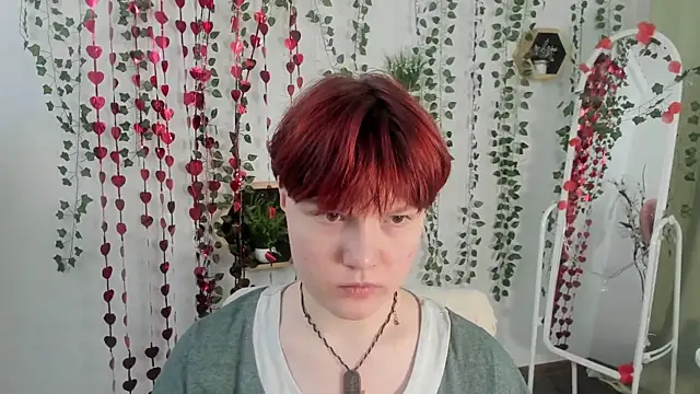 DreamyLuna online show from March 8, 2025, 8:35 pm