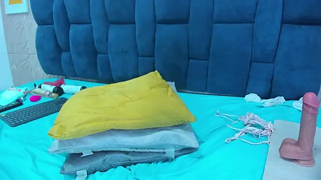 Melody Megann online show from March 20, 2025, 1:57 am