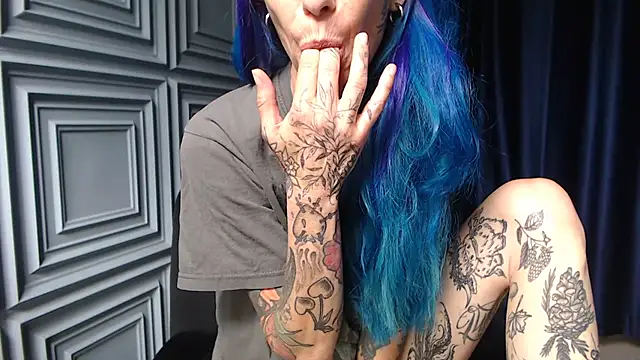 RavenryderUK online show from July 27, 2026, 12:12 pm