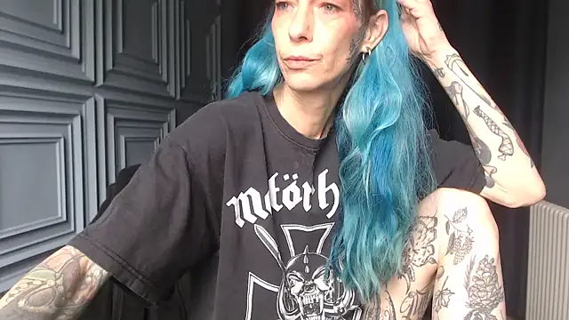 Snapshot of RavenryderUK chatting on May 21, 2026, 10:34 am RavenryderUK online show from May 21, 2026, 10:34 am