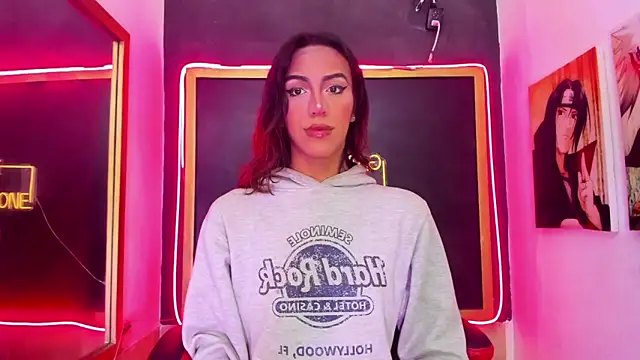 Isabella stanford2 online show from October 18, 2025, 1:35 pm