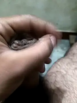 hunter boy online show from October 2, 2025, 6:44 pm