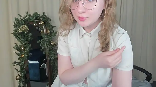 Snapshot of Tara_Harris chatting on January 8, 2025, 1:20 pm Tara Harris online show from January 8, 2025, 1:20 pm