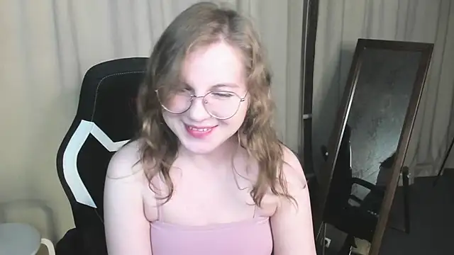 Snapshot of Tara_Harris chatting on February 1, 2025, 7:13 pm Tara Harris online show from February 1, 2025, 7:13 pm