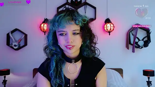 Sweet Chaos online show from September 19, 2025, 4:11 pm