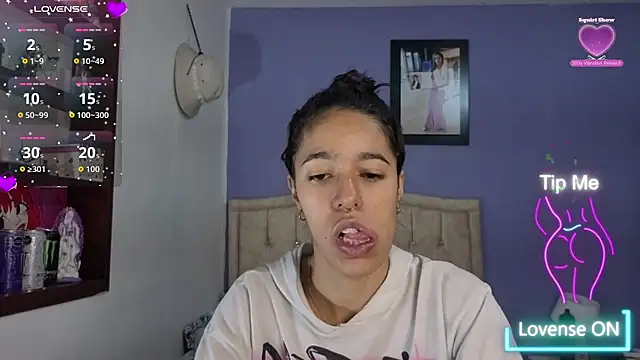 Snapshot of stephania_t chatting on May 22, 2026, 4:27 pm stephania t online show from May 22, 2026, 4:27 pm