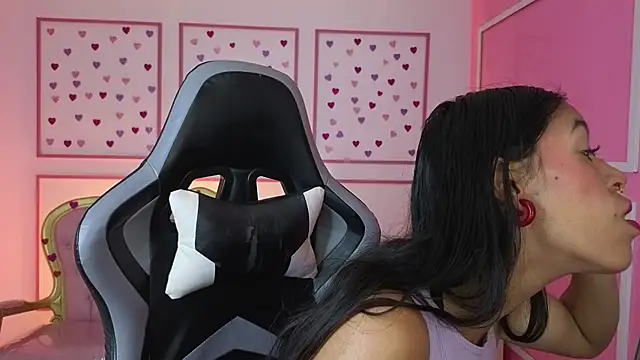 stephania t online show from September 24, 2025, 11:39 am