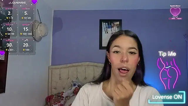 Snapshot of stephania_t chatting on May 25, 2026, 5:11 pm stephania t online show from May 25, 2026, 5:11 pm