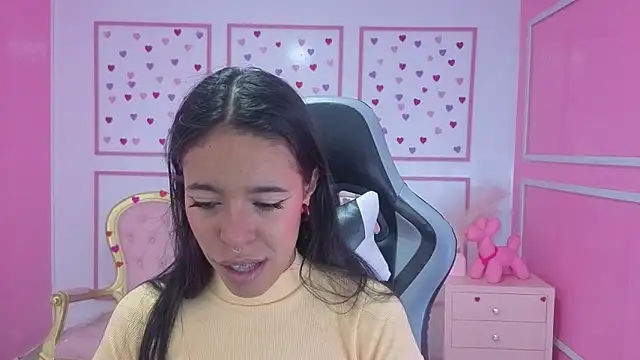 stephania t online show from September 29, 2025, 11:38 am