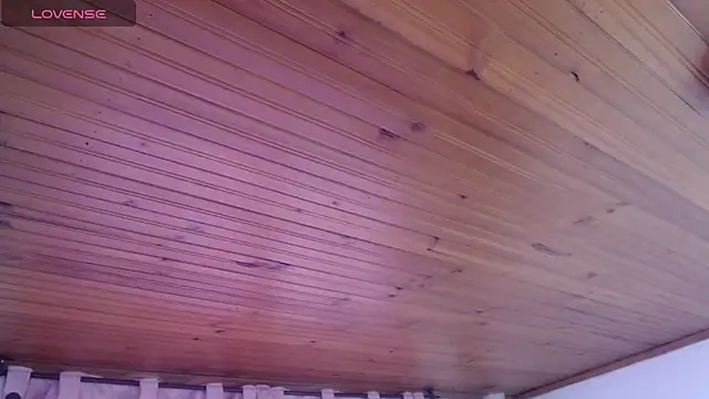 julz 03 online show from November 5, 2025, 11:24 am