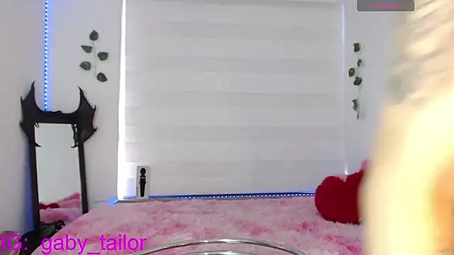 Gaby Tailor online show from September 28, 2025, 10:06 pm