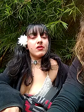 azurecrabing online show from December 5, 2024, 5:55 pm