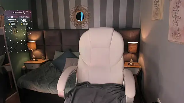 Snapshot of _Sophie__miller chatting on March 18, 2025, 7:55 pm Sophie miller online show from March 18, 2025, 7:55 pm