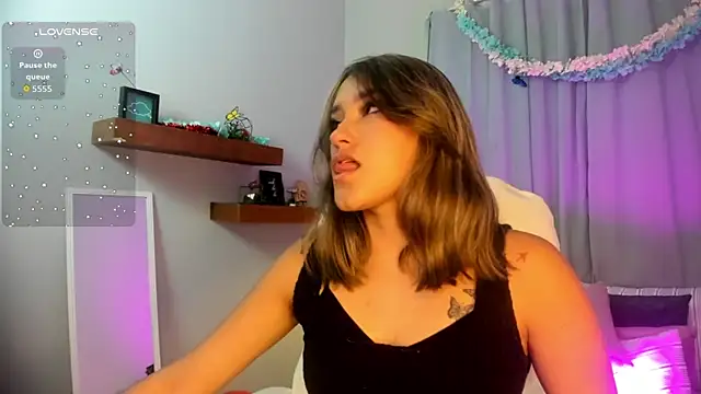 Snapshot of _Sophie__miller chatting on April 14, 2026, 8:03 pm Sophie miller online show from April 14, 2026, 8:03 pm