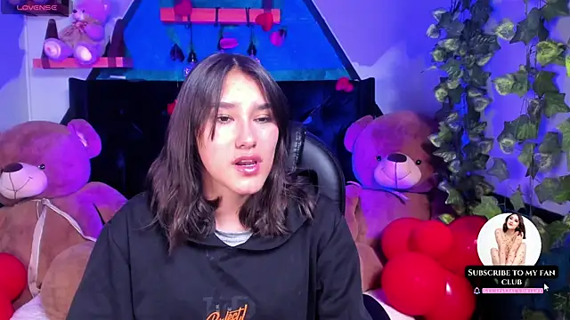 Snapshot of _Sophie__miller chatting on February 20, 2025, 8:14 pm Sophie miller online show from February 20, 2025, 8:14 pm