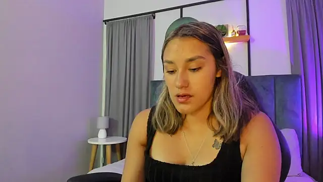 Snapshot of _Sophie__miller chatting on March 27, 2026, 3:02 pm Sophie miller online show from March 27, 2026, 3:02 pm