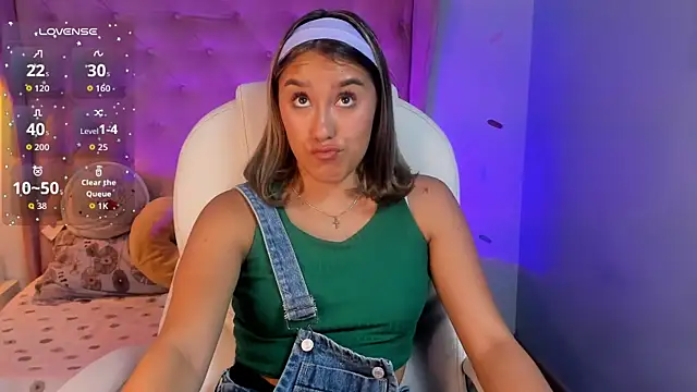 Snapshot of _Sophie__miller chatting on March 3, 2026, 8:16 pm Sophie miller online show from March 3, 2026, 8:16 pm