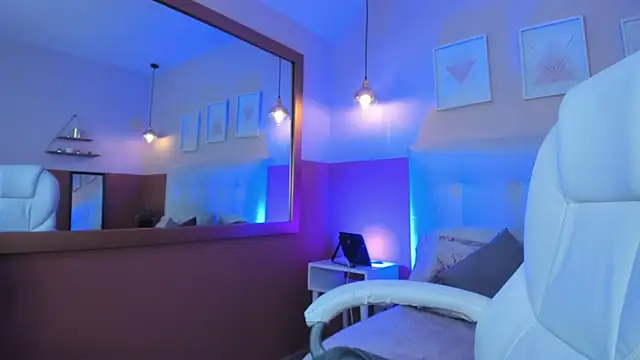 Snapshot of _Sophie__miller chatting on March 26, 2026, 8:29 pm Sophie miller online show from March 26, 2026, 8:29 pm