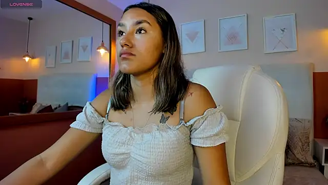 Snapshot of _Sophie__miller chatting on April 11, 2026, 3:59 pm Sophie miller online show from April 11, 2026, 3:59 pm